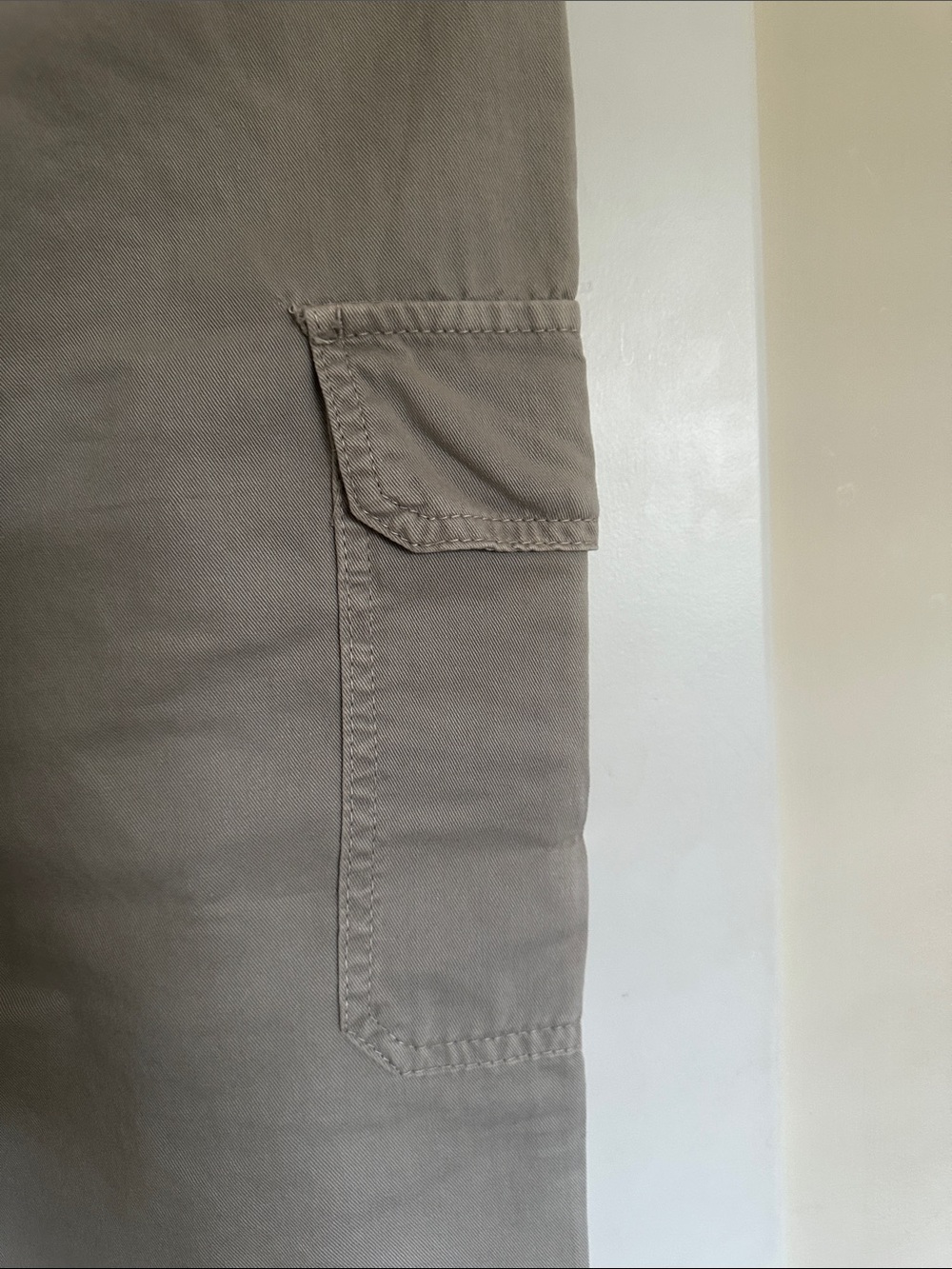 Zara Khaki Cargo Pants - Versatile Straight Fit